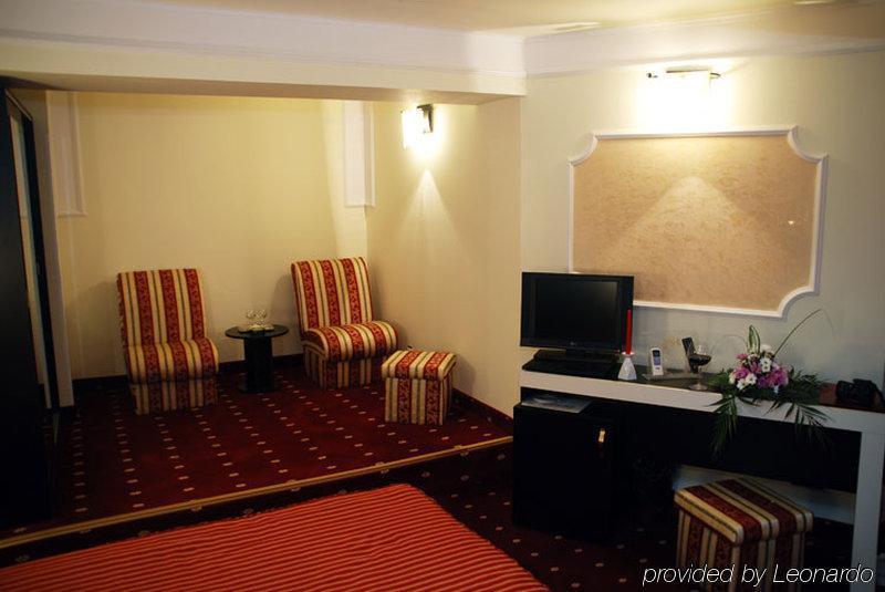 Hotel Prahova Plaza Ploiesti Room photo